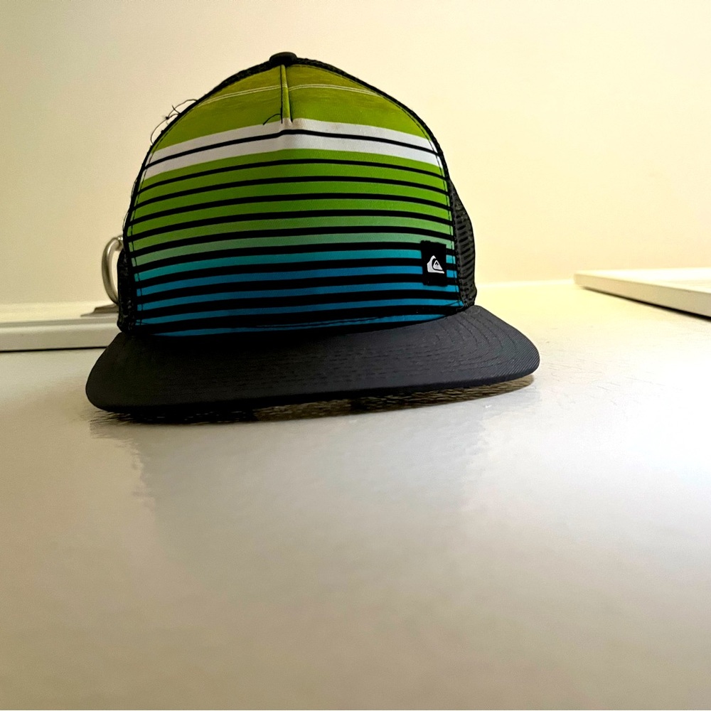 Quiksilver mesh flat bill baseball hat